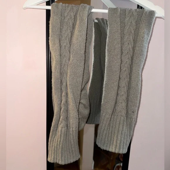 Thigh-High Lounge Socks - Picture 2 of 2